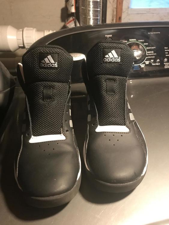 adidas black no laces