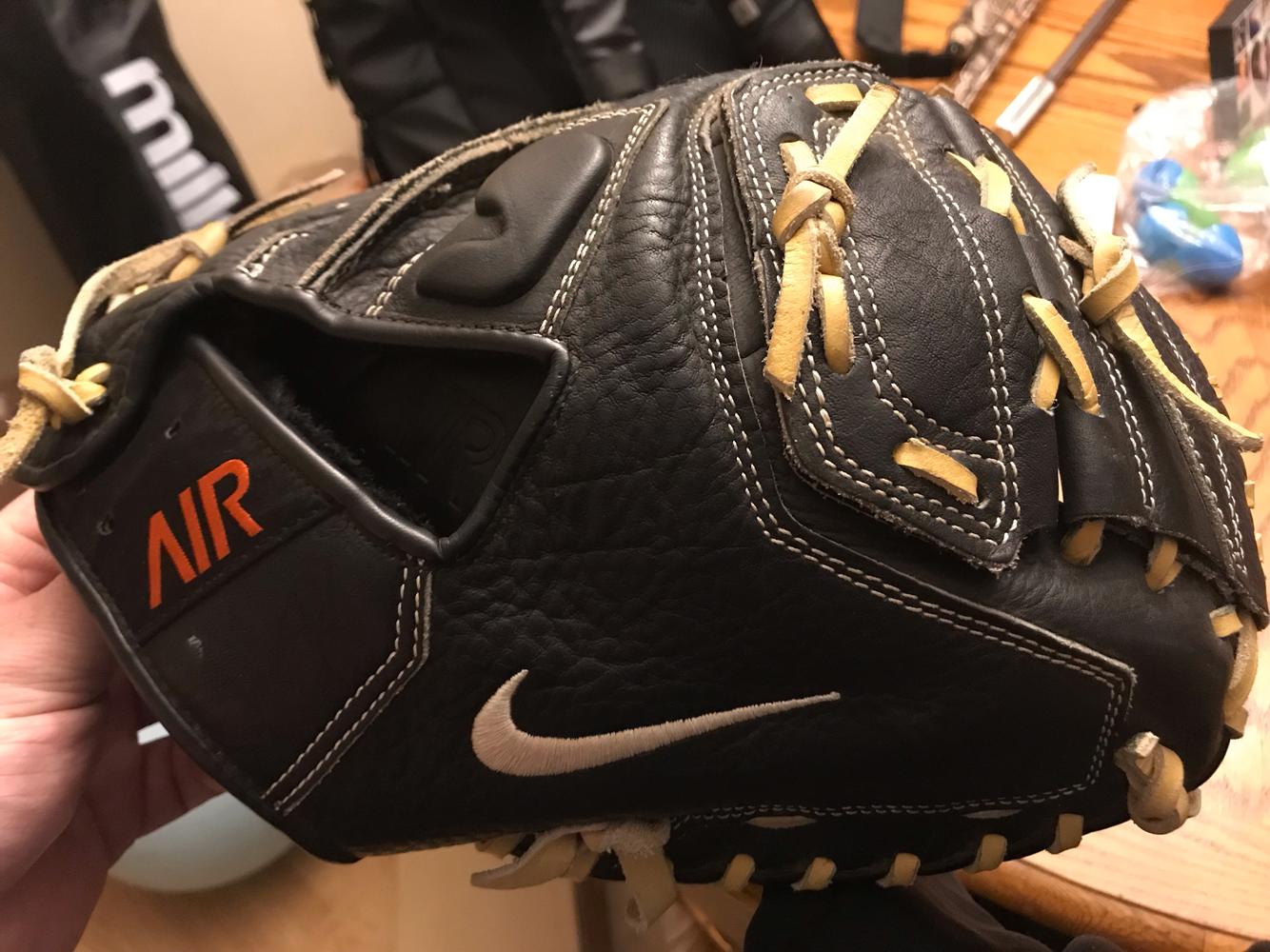 Nike Catcher Mitt In Great Shape SidelineSwap