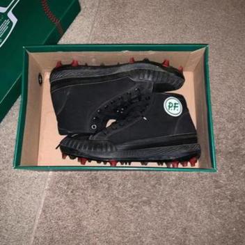 pf flyers molded cleats