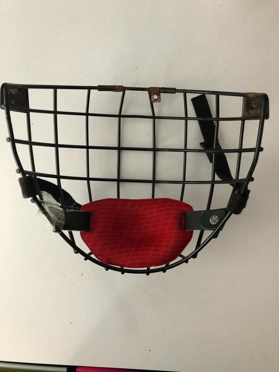 CCM Fm580 Cage Hockey Cages, Visors & Shields SidelineSwap