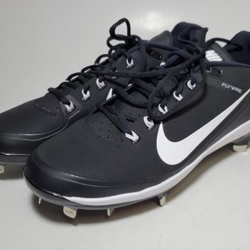 mens baseball cleats size 11