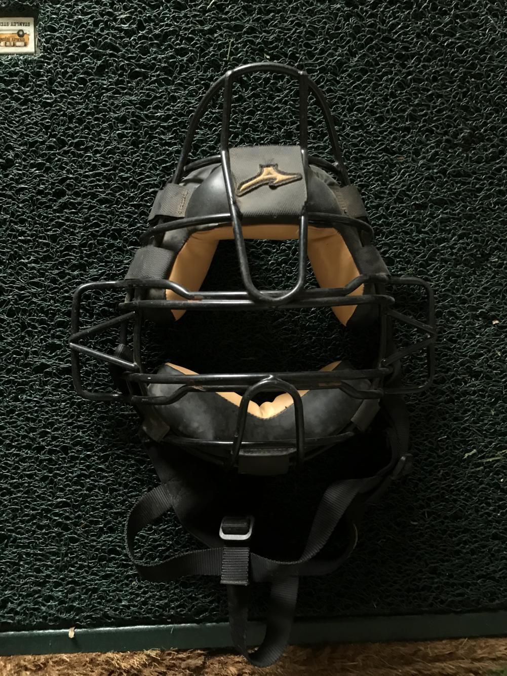 Mizuno Catcher's Mask Adult SidelineSwap