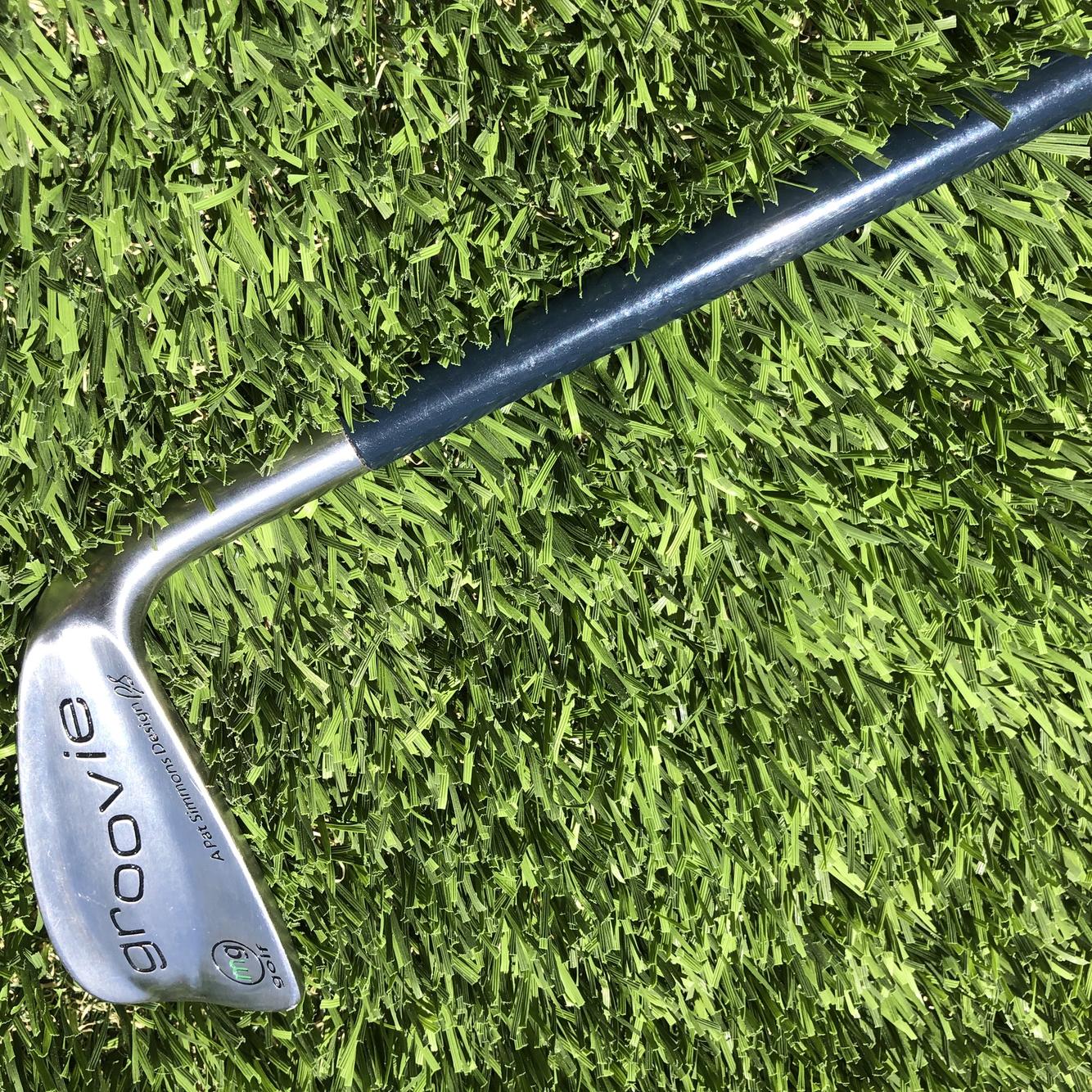 MGA golf groovie swing trainer with formed a grip 33 inch SidelineSwap