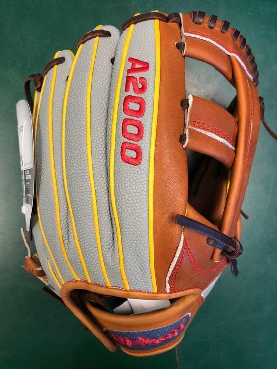 pedroia glove