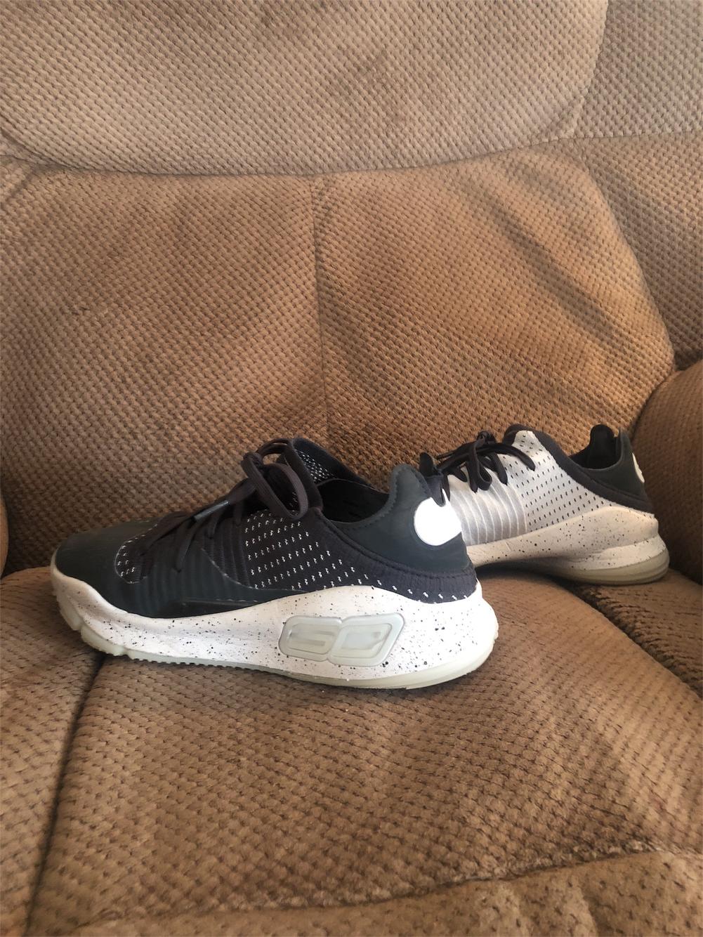 under armour women's jet mid basketball shoes