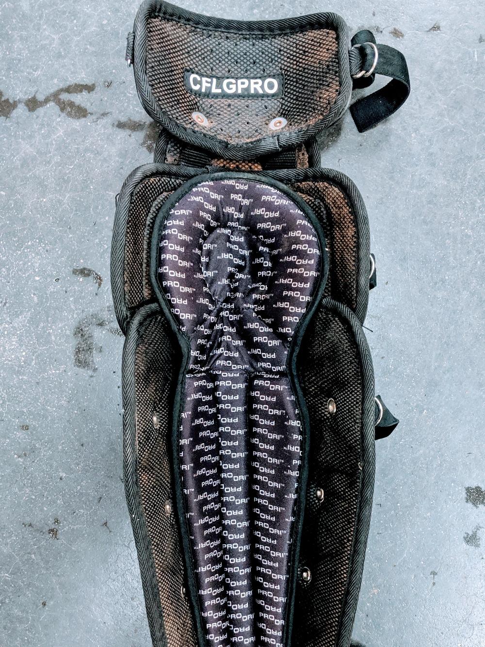 CFLGPRO Rawlings Catcher's Leg Guard SidelineSwap