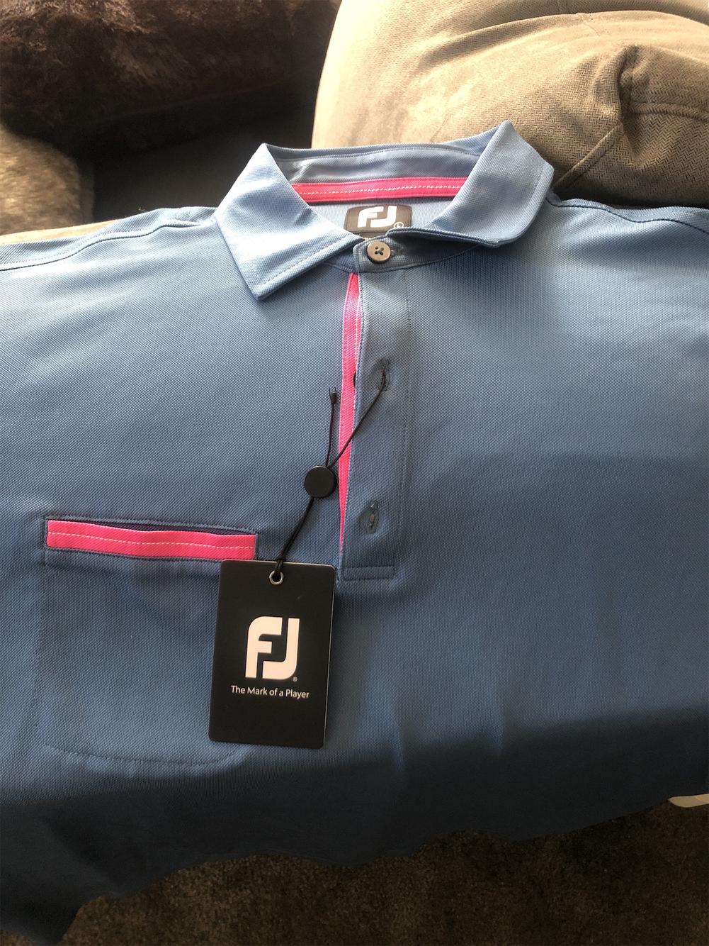New Footjoy Shirt Adult SidelineSwap