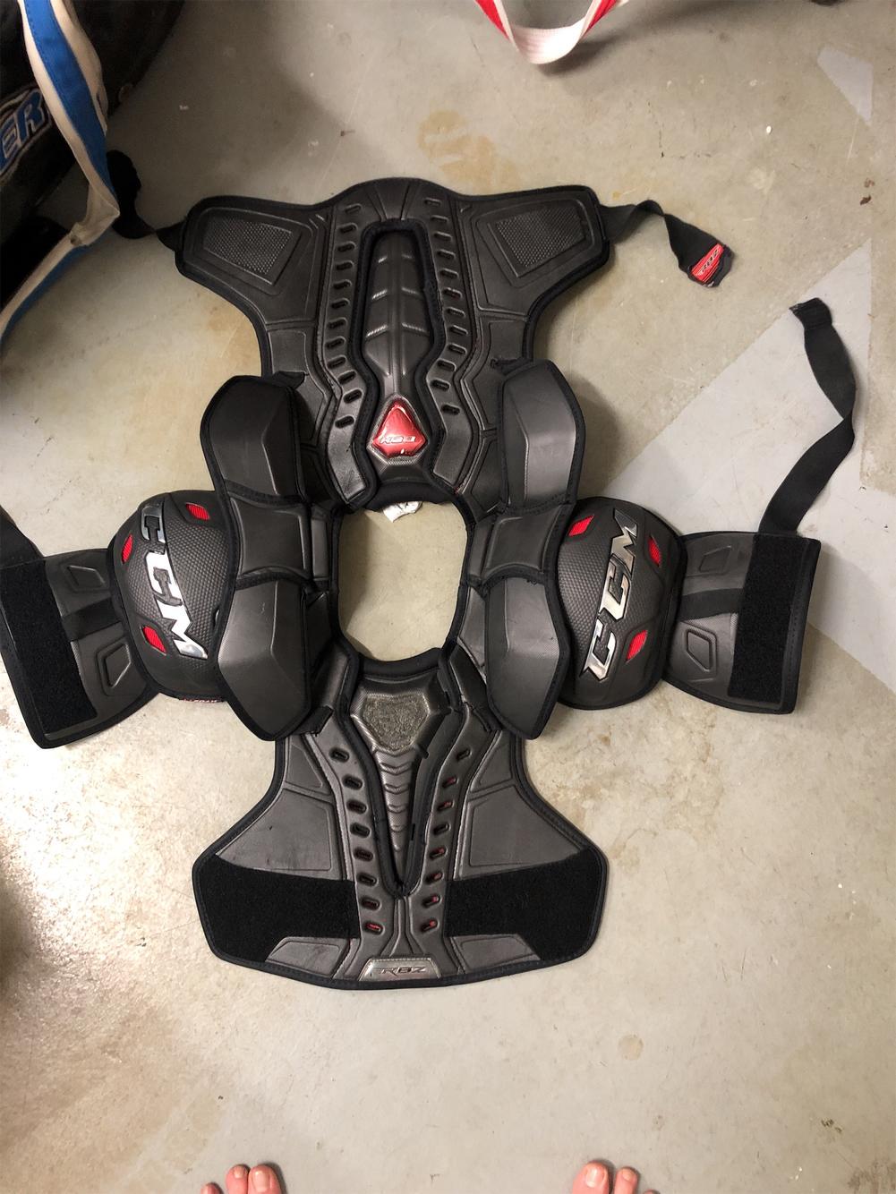 U+ Crazy Light Shoulder Pads Senior Pro Stock SidelineSwap