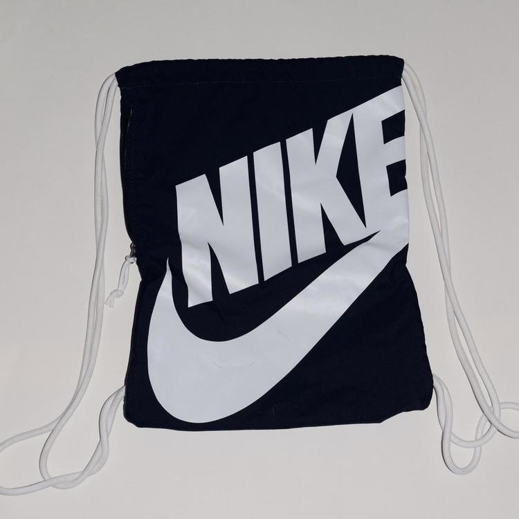 Nike Draw String Bag W Zipper Pocket
