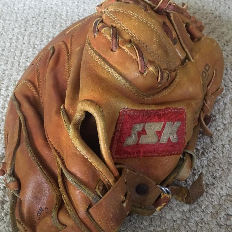 SSK Dimple Project First Base Mitt GREAT CONDITION Baseball Gloves