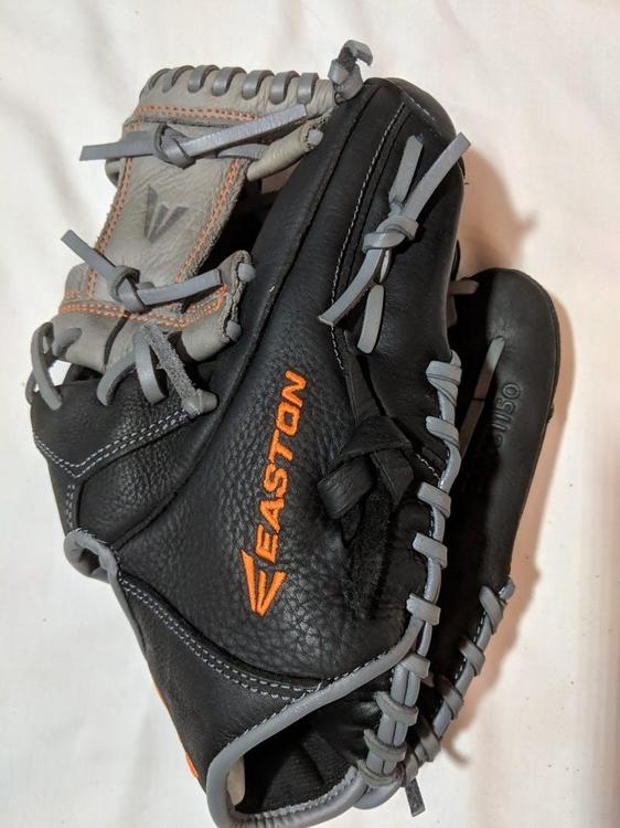Easton Used BB/SB Glove RH Throw*No Trades* Baseball Gloves & Mitts