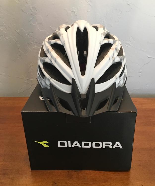 diadora bike helmet