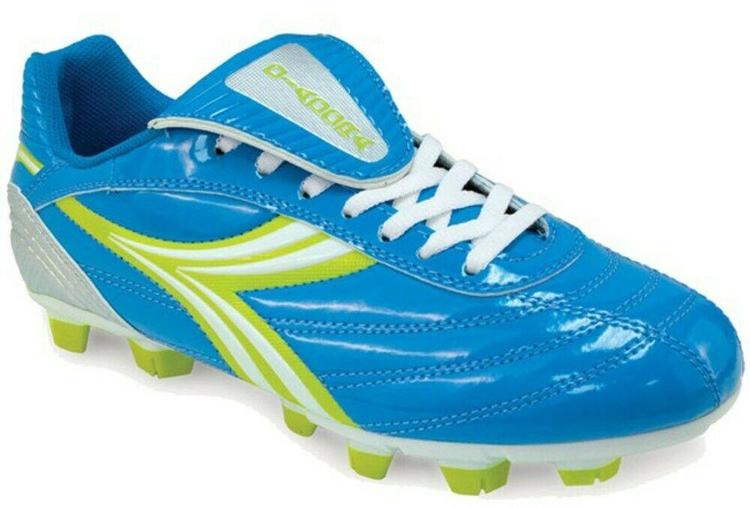 womens turf soccer cleats