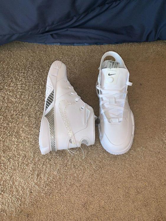 kobe protro noise cancelling