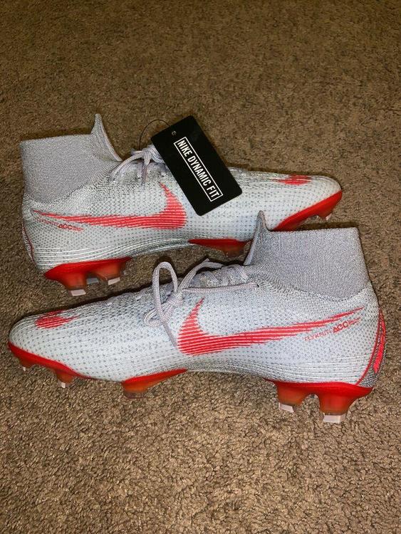 boys size 6 soccer cleats