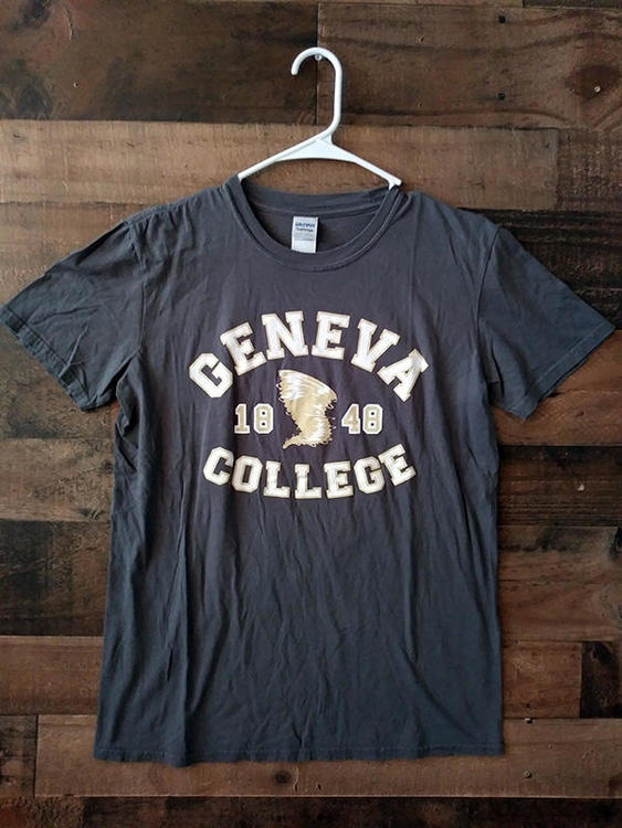 college football team shirts