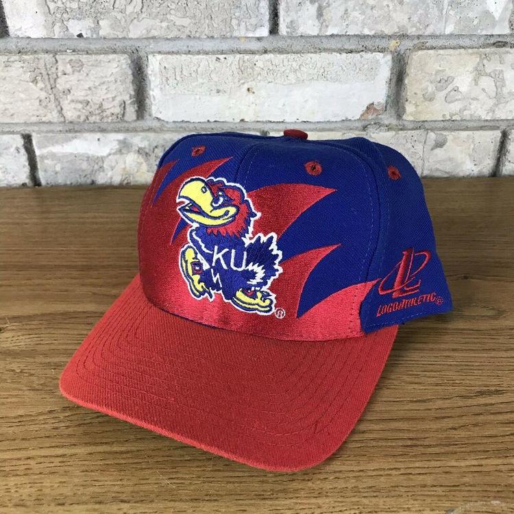 logo athletic sharktooth snapback