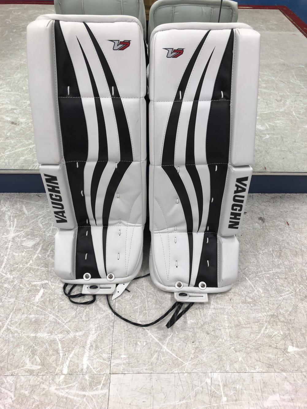New Vaughn Vaughn V7 XR Goalie Leg Pads Junior SidelineSwap