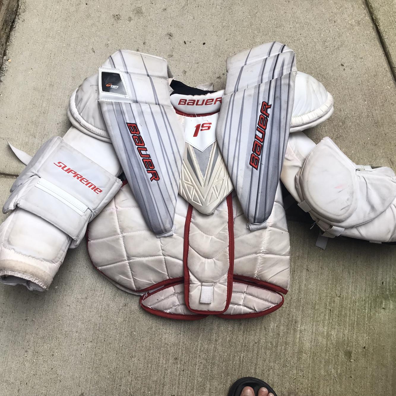 Supreme 1S Chest and Arm Protector Goalie Chest Protector Senior Pro