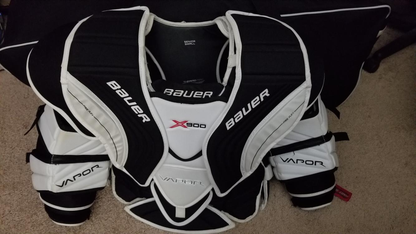 Bauer Vapor X900 Goalie Chest Protector Senior SidelineSwap