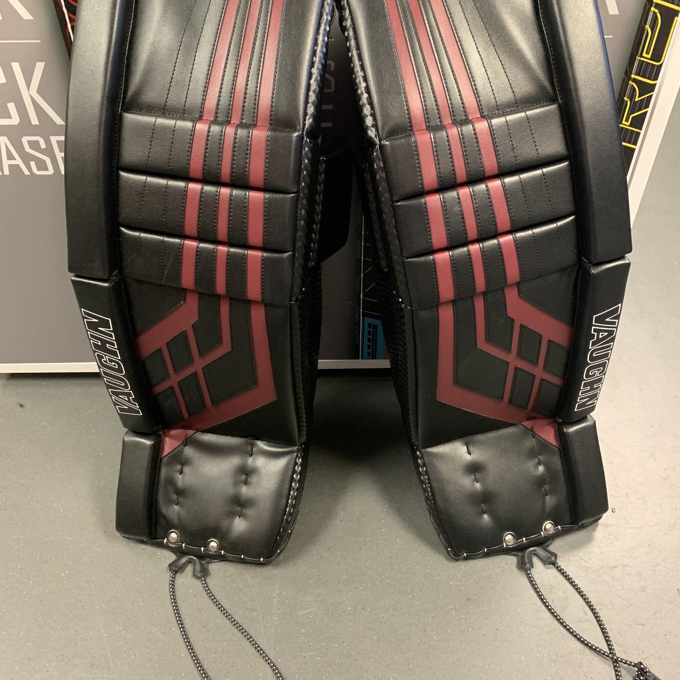 New 33" Velocity VE8 Goalie Leg Pads Senior SidelineSwap