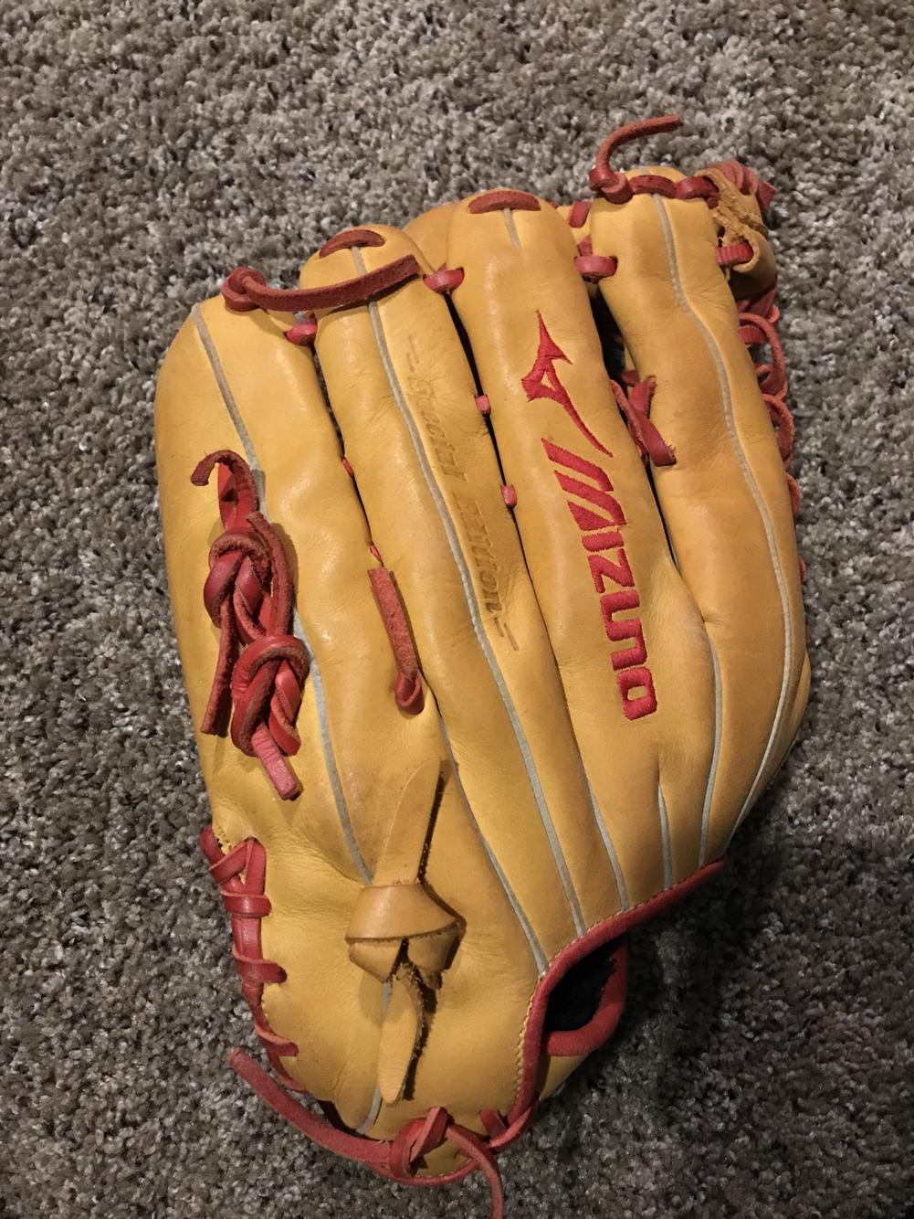 Mizuno Baseball Glove SidelineSwap