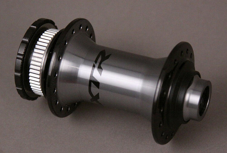 Shimano 32h Front M9110 XTR Mountain Bike Hub Centerlock Disc Gray 15x100 Thru