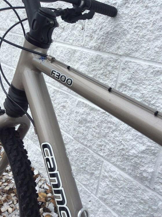 Cannondale F300 Mountain Bike 21.5" Frame Made in USA24 Speed Bikes Complete Bikes
