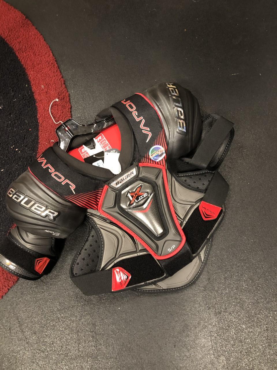 New Large Bauer Vapor 1X Lite Shoulder Pads Senior SidelineSwap