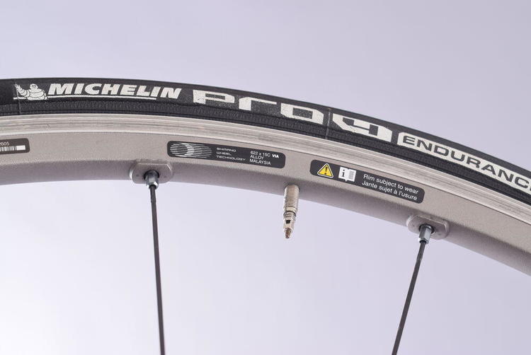 wh 6800 wheelset