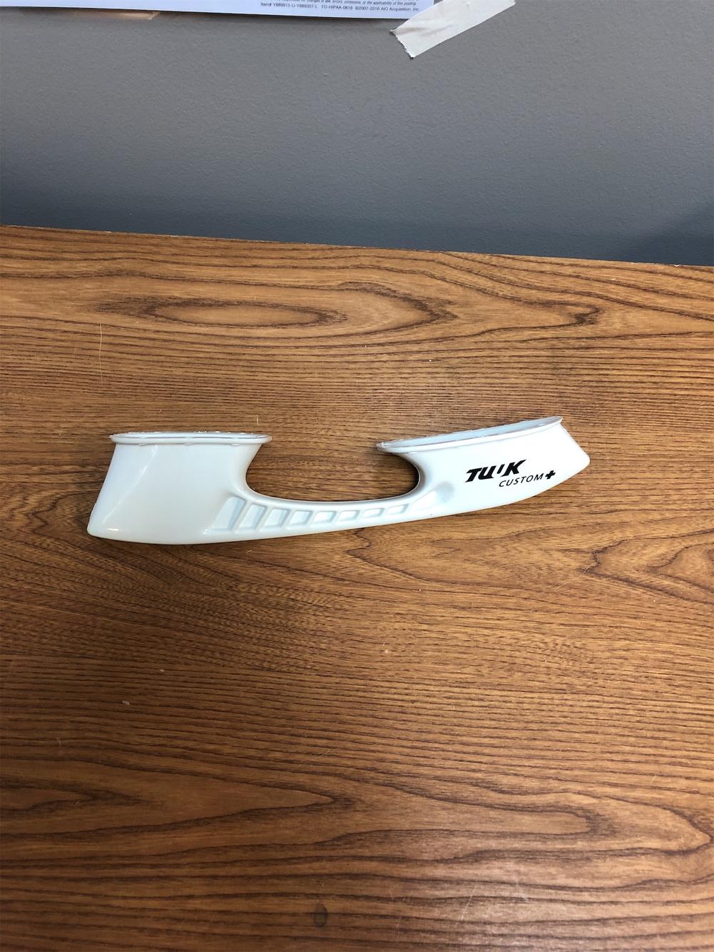 Brand New Bauer TUUK Custom + Holder Size 7 263 Right SidelineSwap