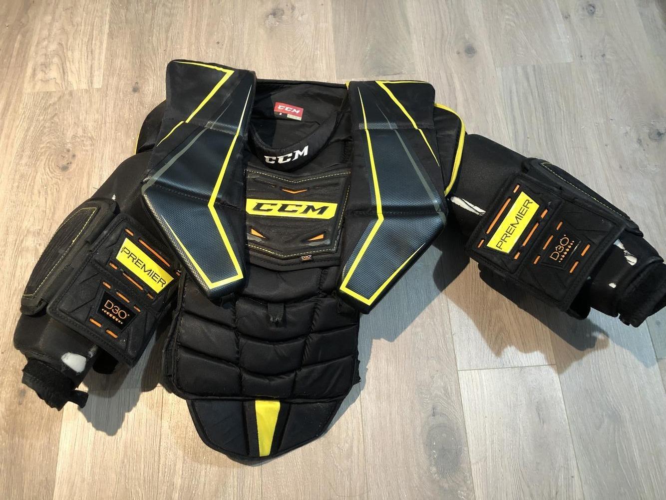 CCM Premier D30 Sr Large Pro Stock Goalie Chest Protector SidelineSwap