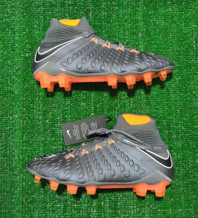 nike hypervenom 5.5