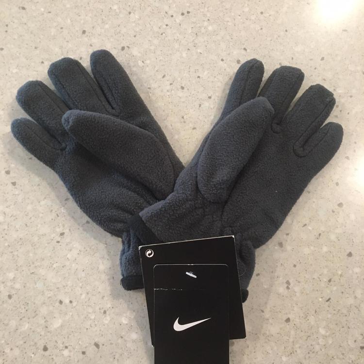 nike winter gloves