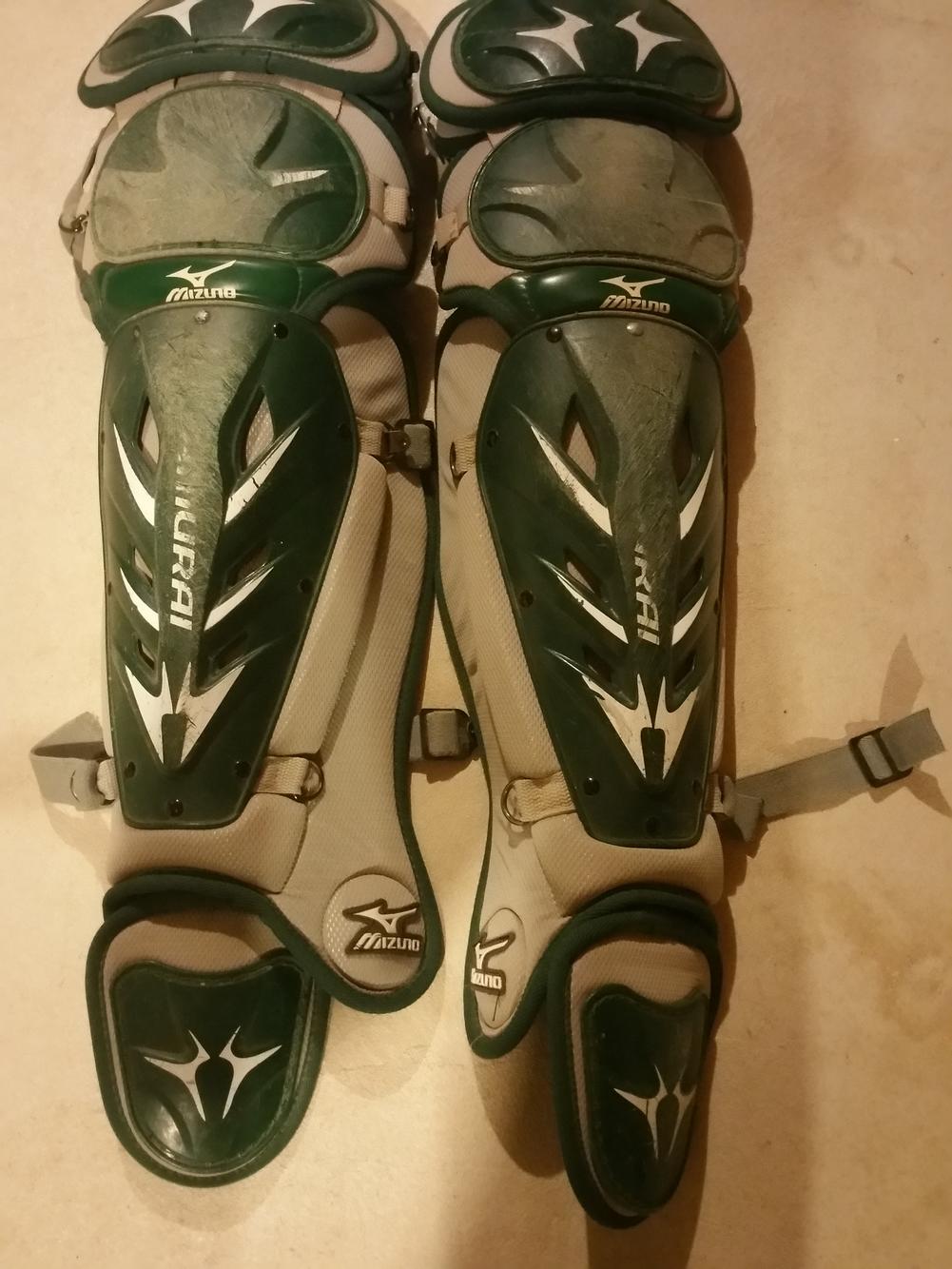 Green Intermediate Mizuno Samurai Catcher's Leg Guard SidelineSwap