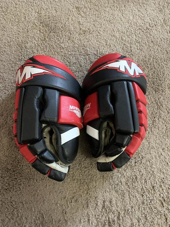 Mission Red Senior 14" Pro Stock Hockey Gloves