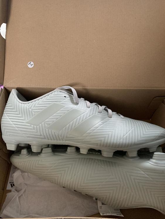 womens adidas soccer shoes