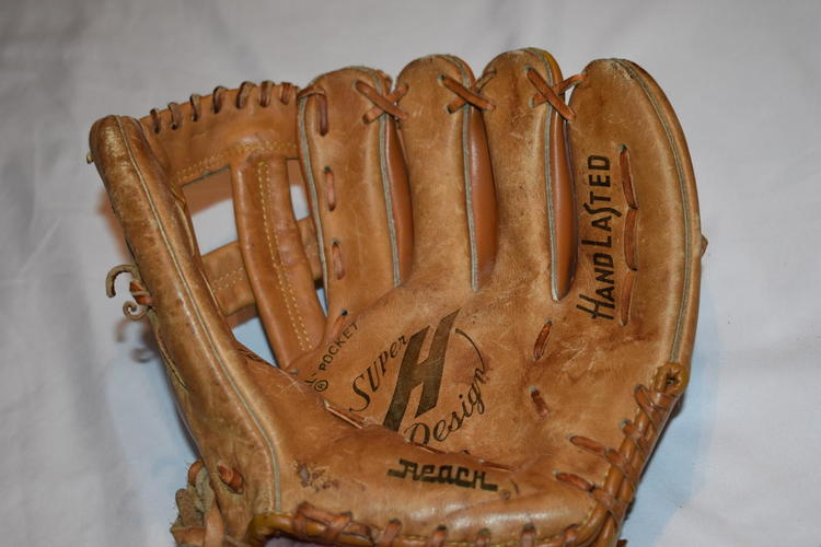 hutch baseball glove