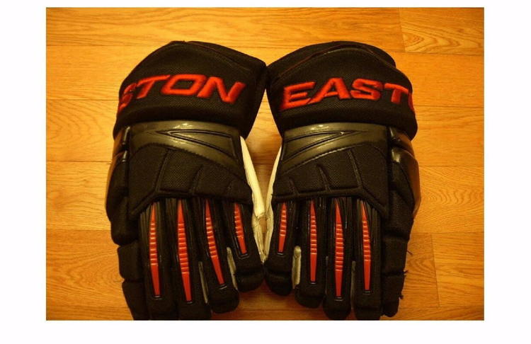 easton mako gloves