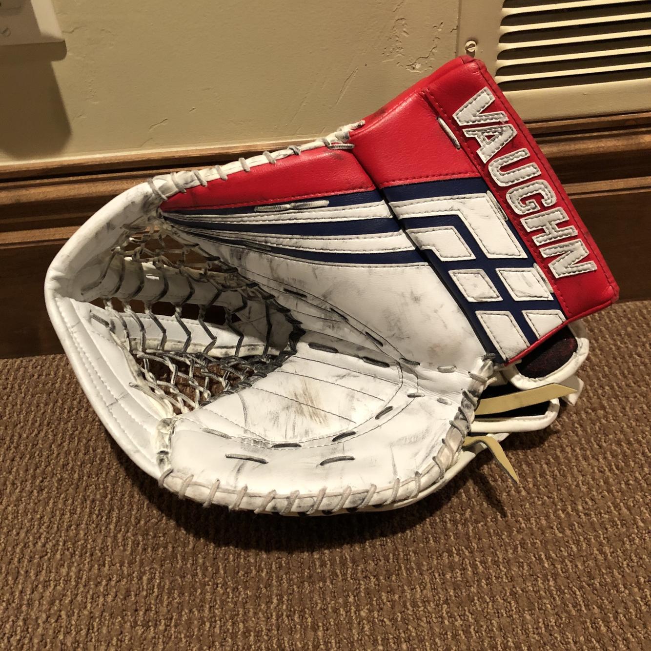 Vaughn Pro Return VE8 FULL RIGHT Glove (Practice) Hockey Goalie