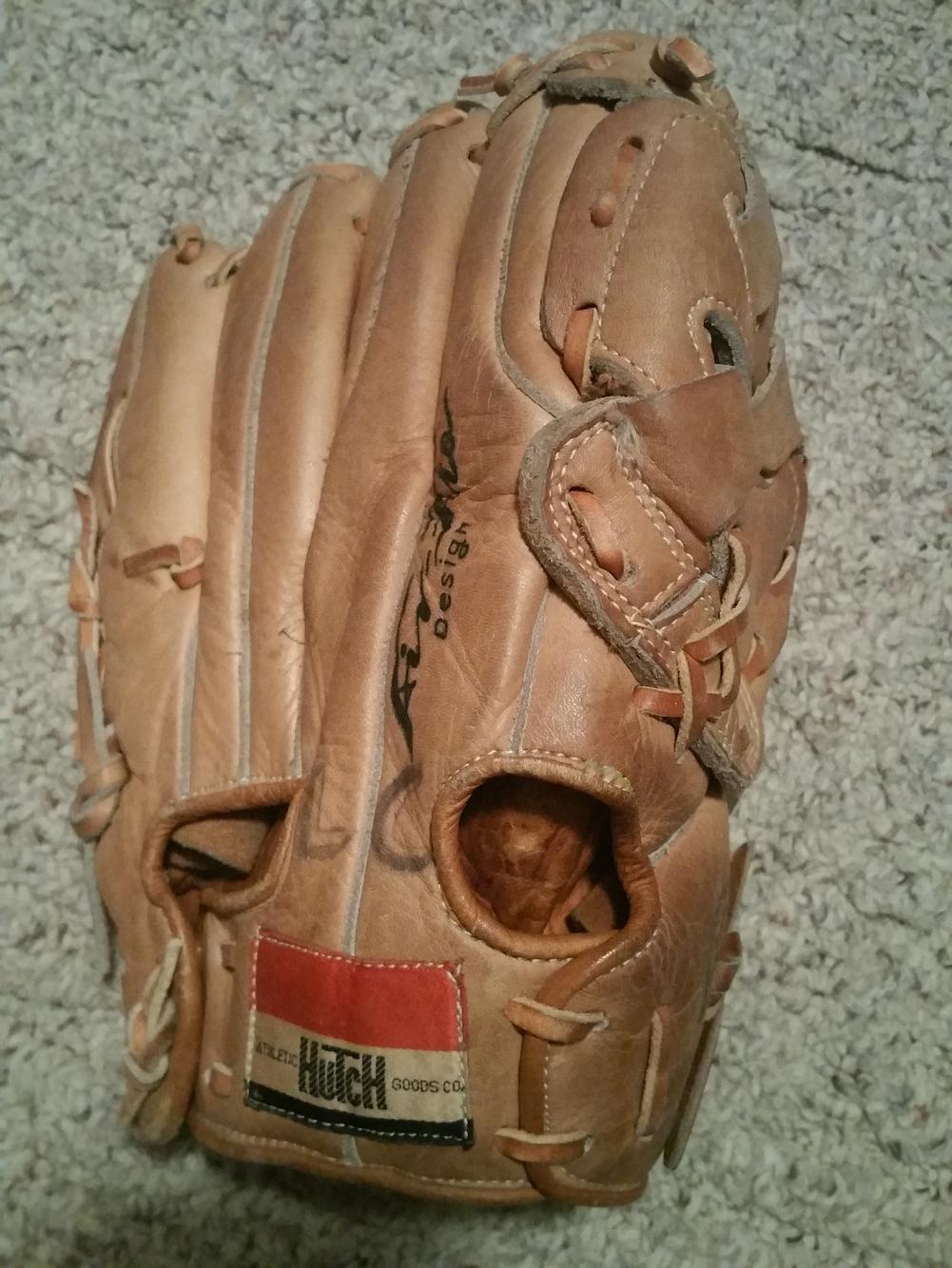 hutch baseball glove