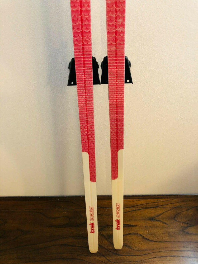 Trak T1400 Nordic Cross Country Waxless XC Skis 210 cm. Asolo 3 Pin