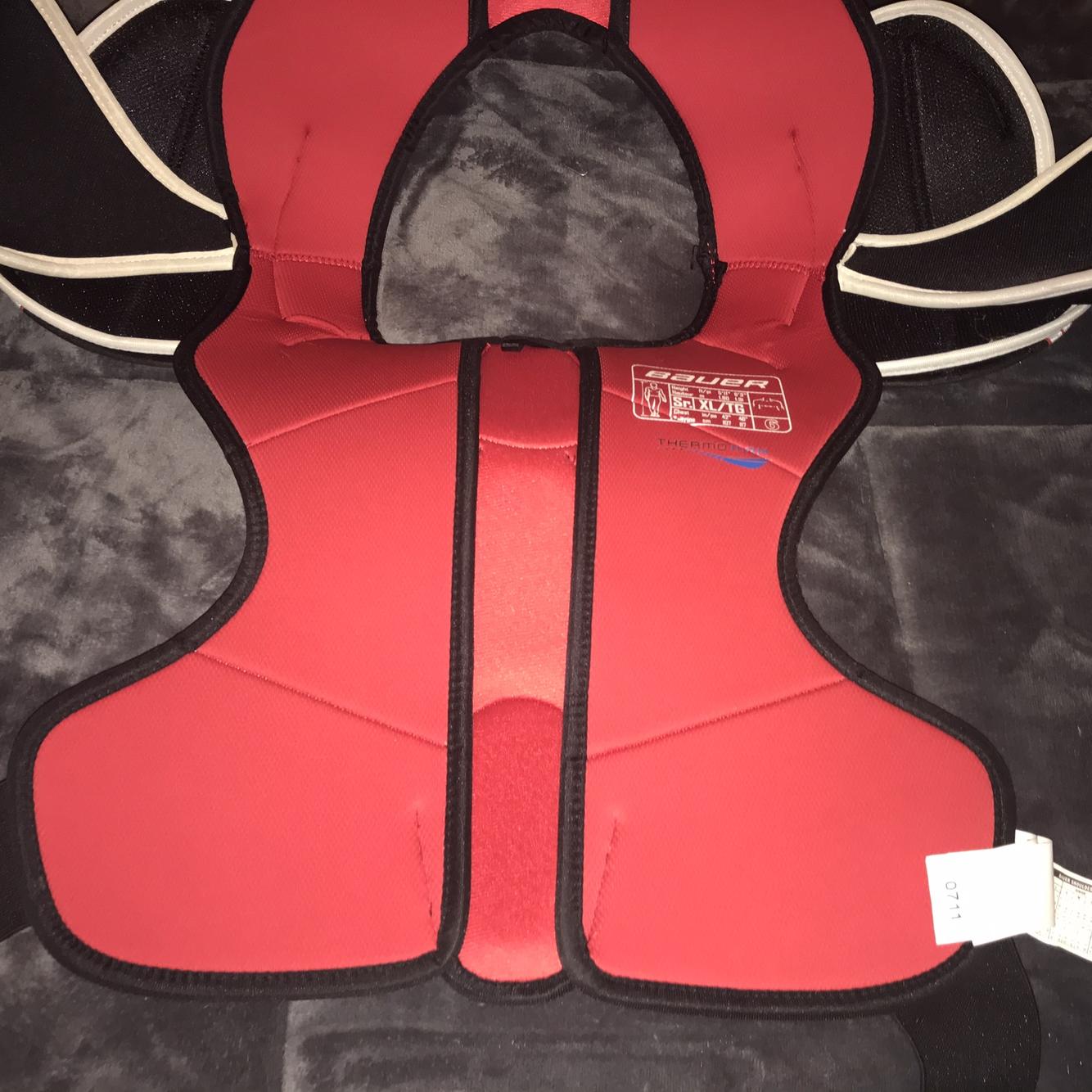 Senior Extra Large Bauer Vapor X30 Shoulder Pads SidelineSwap