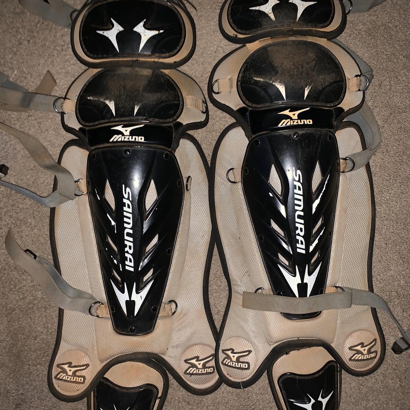 Intermediate Mizuno Samurai Catcher's Set SidelineSwap