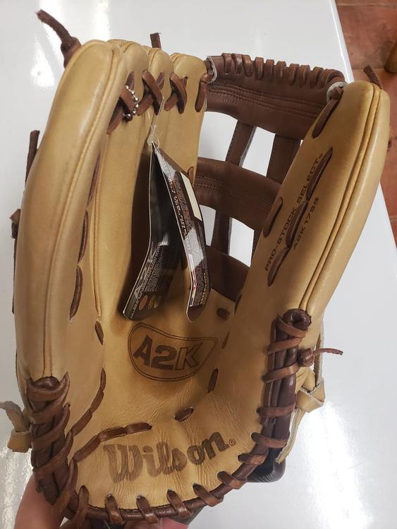 wilson outfield baseball gloves