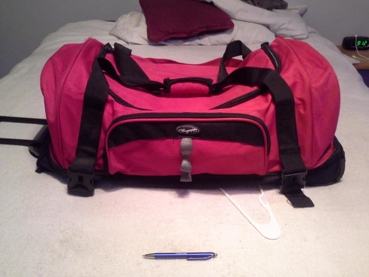 NCAA Unisex-Adult NCAA Rolling Drop-Bottom Duffel
