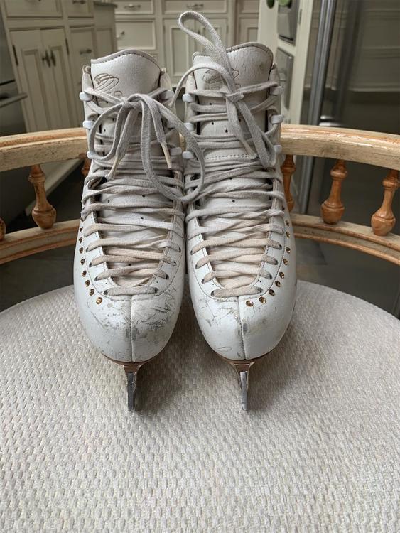 EDEA Overture Size 235 (4.0 US) with Jackson Ultima Matrix Blades (Gold