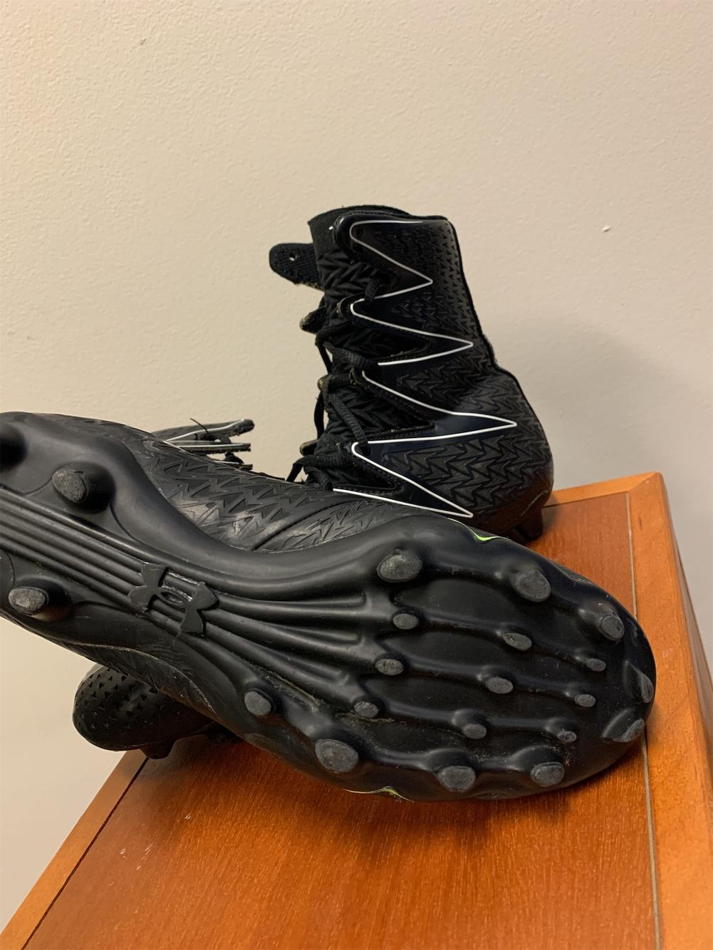 black under armour cleats