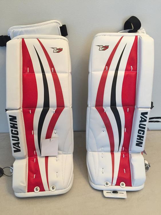 Vaughn New Junior 22+2" V7 XR Leg Pads Hockey Goalie