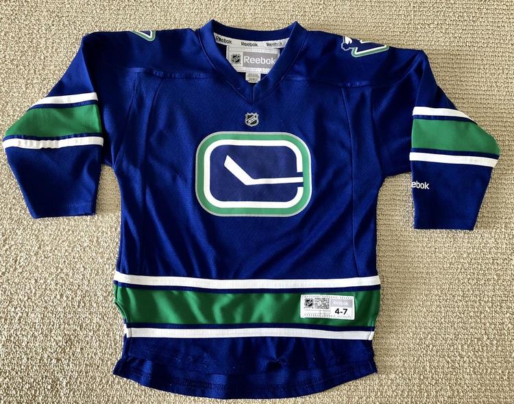 kids canucks jersey